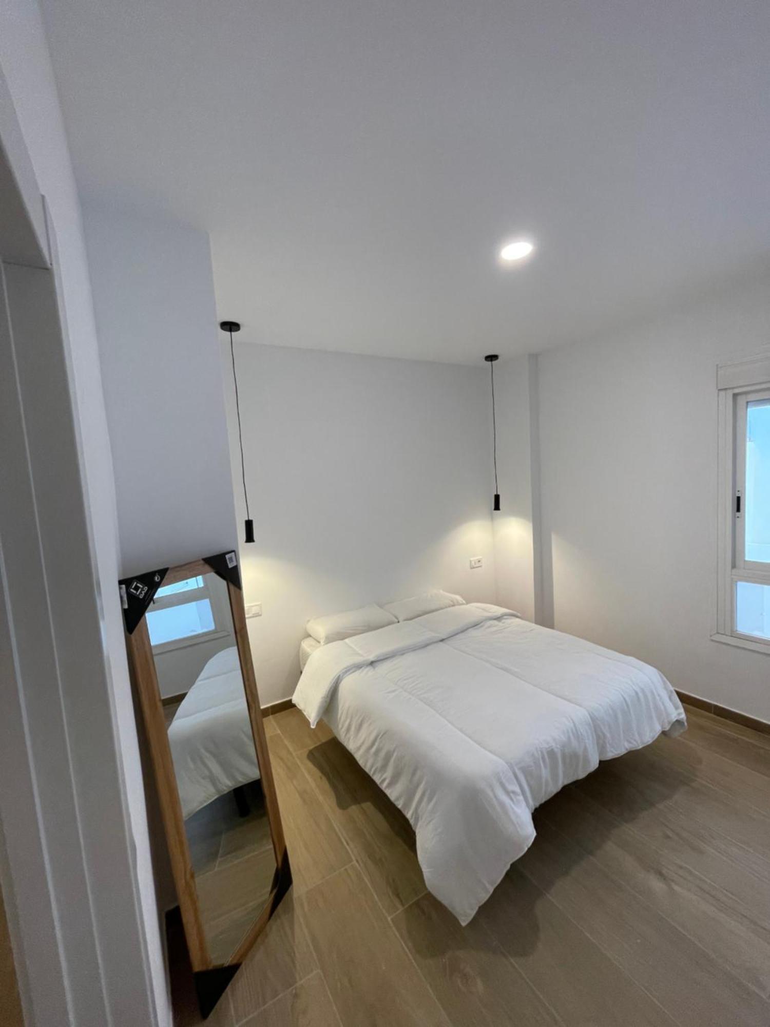 Infinity Apartment Alicante Buitenkant foto