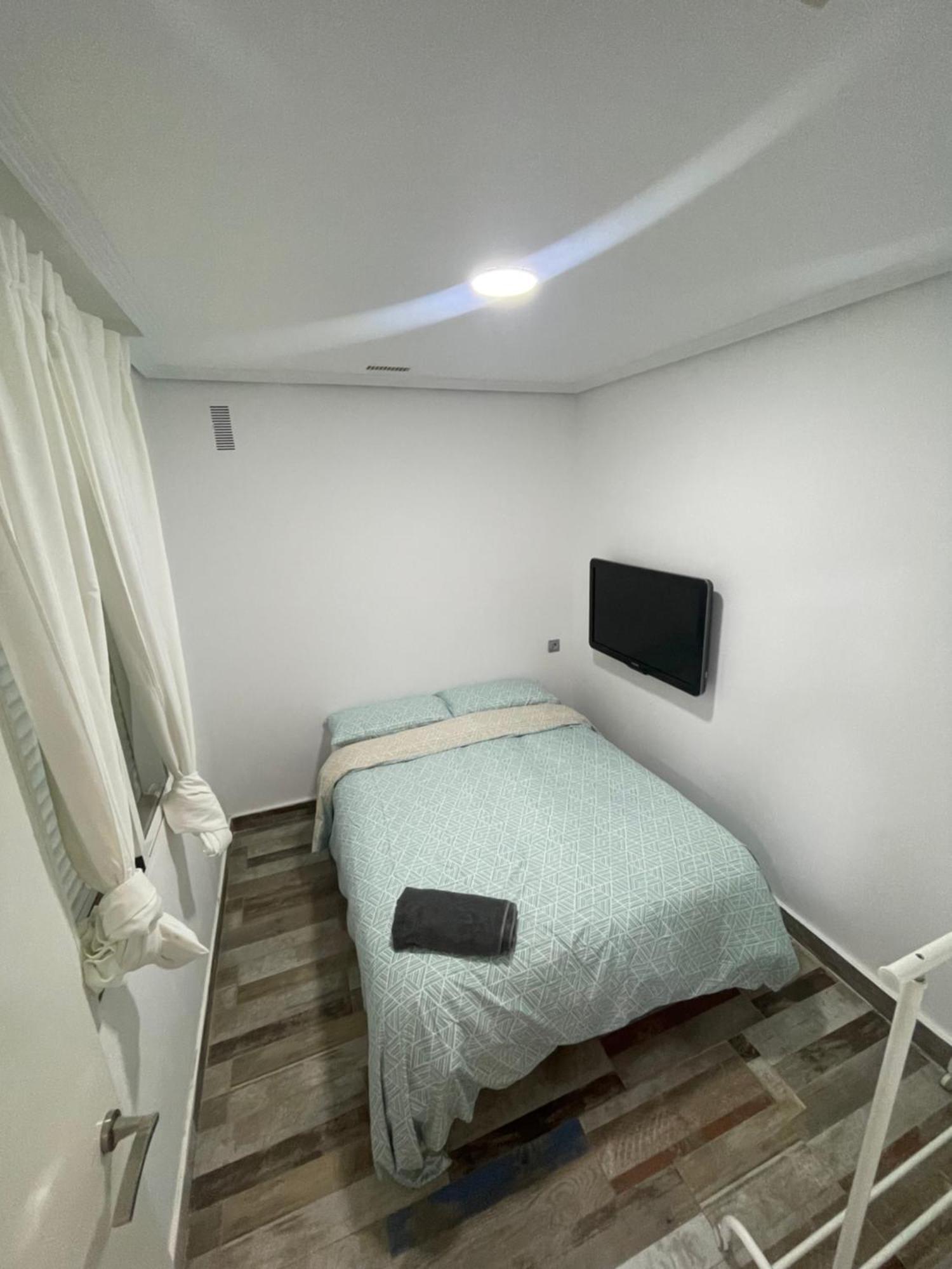 Infinity Apartment Alicante Buitenkant foto
